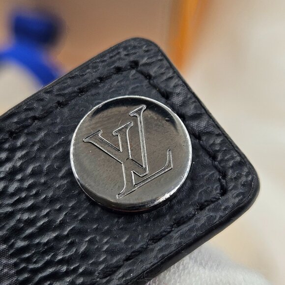 LV Monogram Eclipse Bracelet - Picture 10 of 14